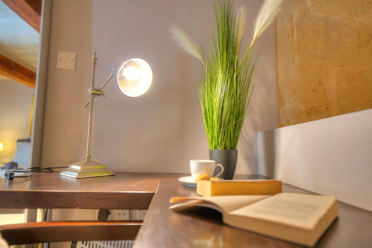 Romantic And Historical Maisonette In The Center Of Valletta Mbal1-1 Exterior photo