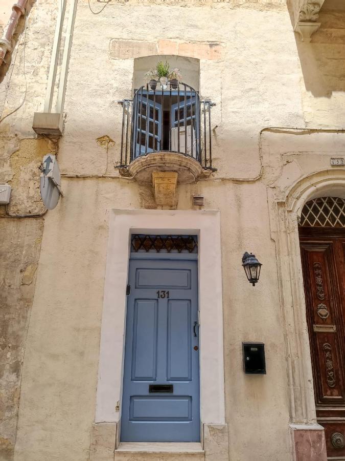 Romantic And Historical Maisonette In The Center Of Valletta Mbal1-1 Exterior photo
